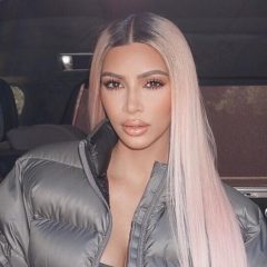 キム・カーダシアンが、ファミリーフォトを初公開！　完璧な一枚の意外すぎる撮影裏話も