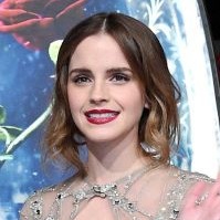 好感度ナンバーワン女優　エマ・ワトソンのグッドガールなドレスルック5選