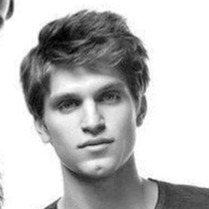 あなたならどうする プリティ リトル ライアーズ 俳優の質問に対する ファンのクレイジーな回答 Celebpress